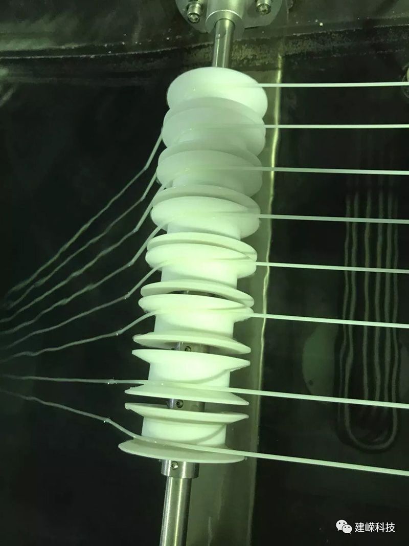 客戶現(xiàn)場紡絲驗(yàn)收，開機(jī)紡絲一氣呵成